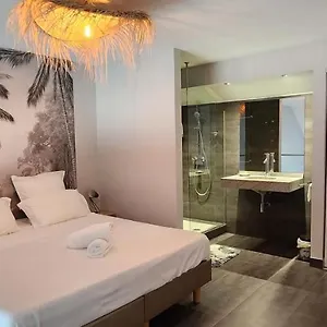 Appartement Beau Duplex Vue Avec Piscine Et Acces, Marigot (Saint Martin)