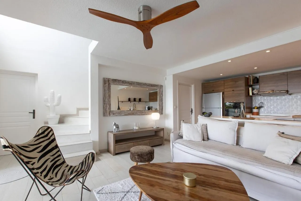 Life Is Good In Cul De Sac Villa