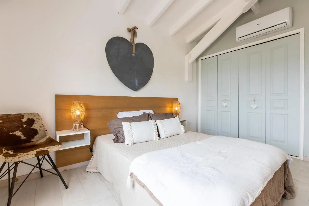 Life Is Good In Cul De Sac Villa